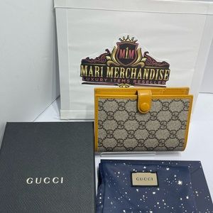 Gucci Yellow and Gold Wallet Luxurious Design
